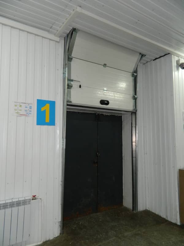Промышленные ворота DoorHan в Томске с установкой